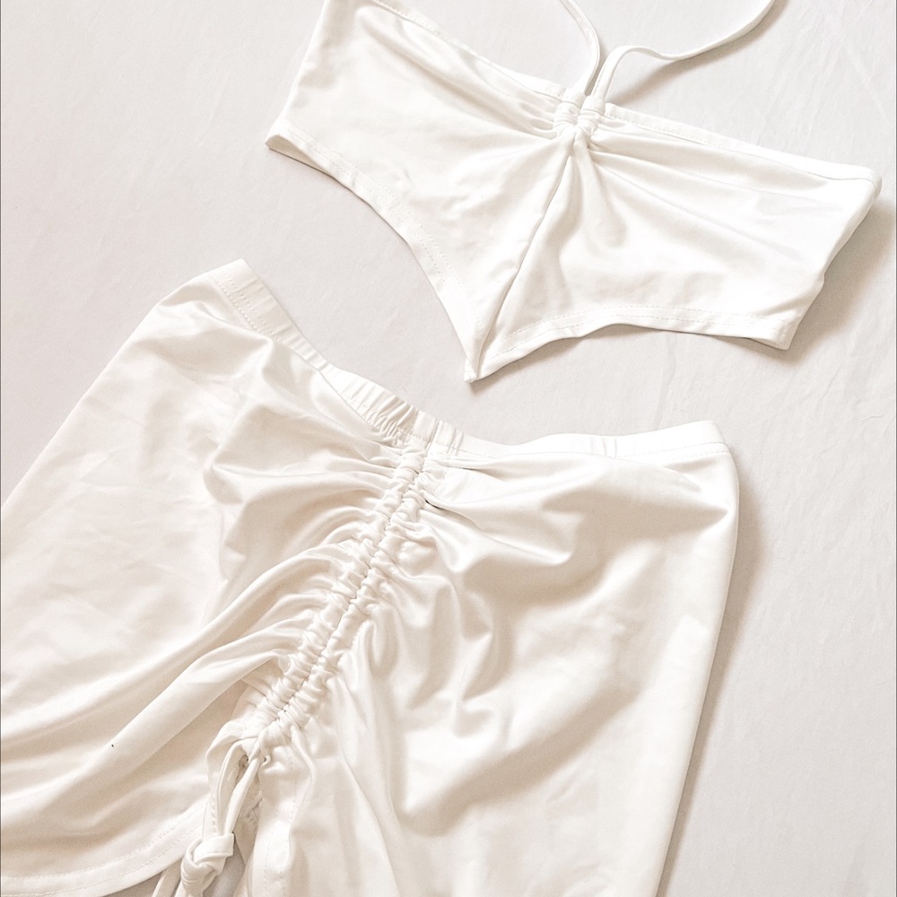 Two Piece Ruffled White Set - Picture 3 of 3